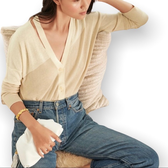 NEW Understated Leather Clutch with Removable Crossbody Chain & Tassel   1 Left! - Picture 7 of 8